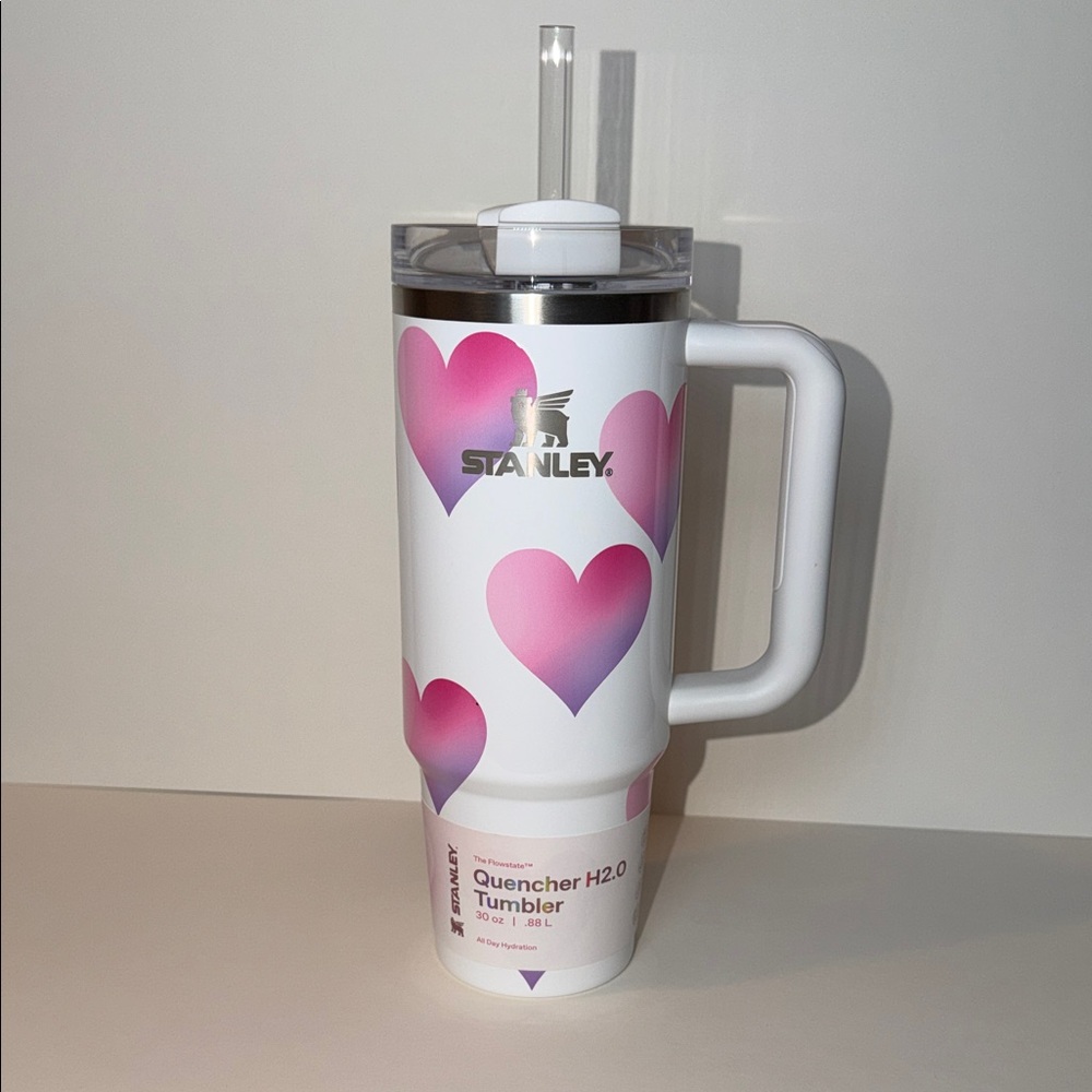 NWT Stanley Target Exclusive 30oz Quencher H2.0 White Pink Hearts - Picture 10 of 16